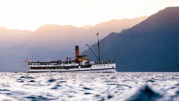 The historic TSS Earnslaw steamship sails along Lake Wakatipu 